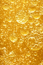 Texture démaquillant biphasé L'Onyrìa Paris formule douce pour enlever maquillage et impuretés